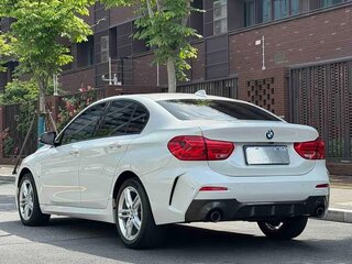 2021 BMW 1 серии 120i III (F52) Рестайлинг, белый, 1520750 рублей, вид 4