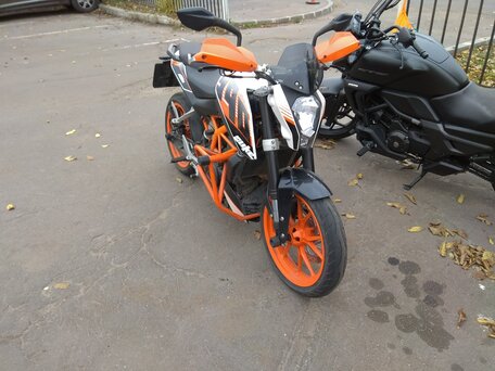 2013 KTM 390 Duke, белый, 360000 рублей, вид 3