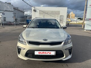 2018 Kia Rio IV, бежевый, 850000 рублей, вид 2