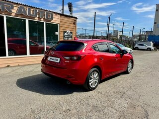 2017 Mazda Axela III Рестайлинг, красный, 1399000 рублей, вид 4