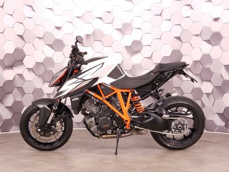 2019 KTM 1290 Super Duke R, белый, 1285000 рублей, вид 4