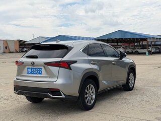 2018 Lexus NX 200 I Рестайлинг, серебристый, 2700404 рублей, вид 4