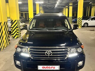 2014 Toyota Land Cruiser 200 Series Рестайлинг 1, чёрный, 3900000 рублей, вид 1