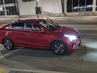 2020 Kia Rio IV Рестайлинг, красный, 1350000 рублей, вид 2