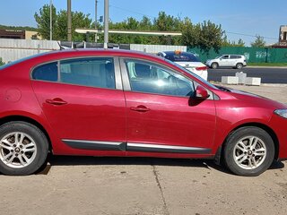 2012 Renault Fluence I, красный, 600000 рублей, вид 3