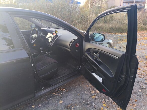 2010 Kia Ceed I Рестайлинг, чёрный, 450000 рублей - вид 6
