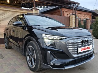 2022 Audi Q5 e-tron 40, чёрный, 5000000 рублей, вид 1
