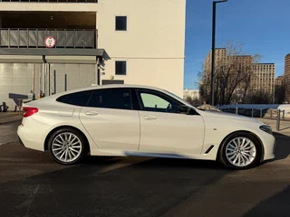 2021 BMW 6 серии Gran Turismo 630d xDrive IV (G32) Рестайлинг, белый, 5500000 рублей, вид 2