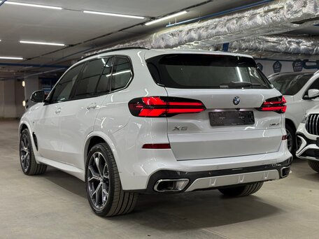 2024 BMW X5 40i IV (G05/G18) Рестайлинг, белый, 15160000 рублей, вид 4