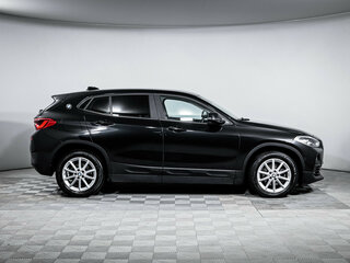 2019 BMW X2 sDrive18i I (F39), чёрный, 2299000 рублей, вид 4