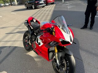2023 Ducati Panigale V4, красный, 6500000 рублей, вид 1
