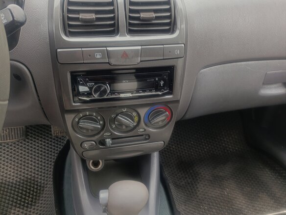 2008 Hyundai Accent ТагАЗ II, серебристый, 350000 рублей - вид 9