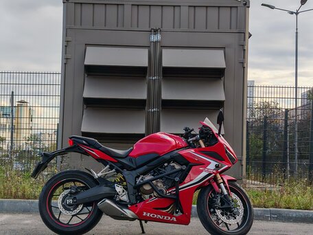 2019 Honda CBR 650R, красный, 850000 рублей, вид 1