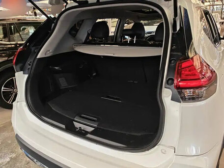 2022 Nissan X-Trail III Рестайлинг, белый, 2007777 рублей, вид 4