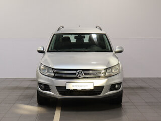 2015 Volkswagen Tiguan I Рестайлинг, серебристый, 1529000 рублей, вид 3