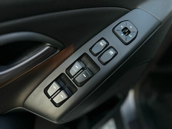 2014 Hyundai ix35 I Рестайлинг, серый - вид 10