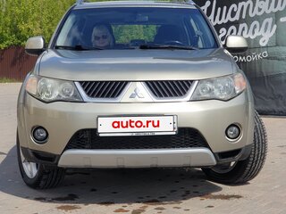2008 Mitsubishi Outlander II, бежевый, 1050000 рублей, вид 2