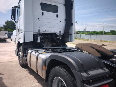 2023 Mercedes-Benz Actros, белый, 12500000 рублей, вид 3