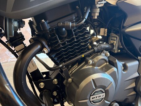 2022 Bajaj Pulsar 125, белый, 160000 рублей, вид 5