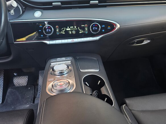 2021 Genesis GV70 I, белый, 4060000 рублей - вид 12