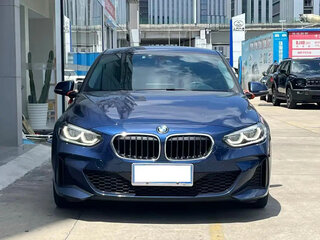2022 BMW 1 серии 120i III (F52) Рестайлинг, синий, 1420100 рублей, вид 2