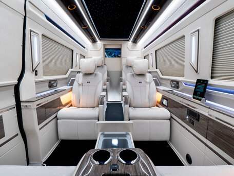 2025 Mercedes-Benz Sprinter, чёрный, 42400000 рублей, вид 2