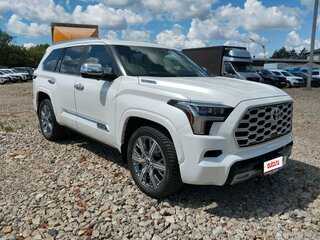 Toyota Sequoia III