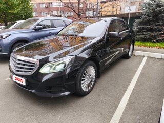2013 Mercedes-Benz E-Класс 200 IV (W212, S212, C207) Рестайлинг, чёрный, 2000000 рублей, вид 1