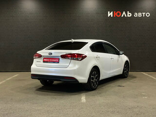 2017 Kia Cerato III Рестайлинг (Classic), белый, 1270000 рублей, вид 5