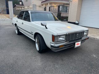 1980 Toyota Crown VI (S110), белый, 1050000 рублей, вид 3