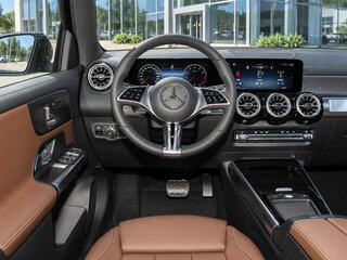 2026 Mercedes-Benz GLB 200 I (X247) Рестайлинг, чёрный, 4360000 рублей, вид 4