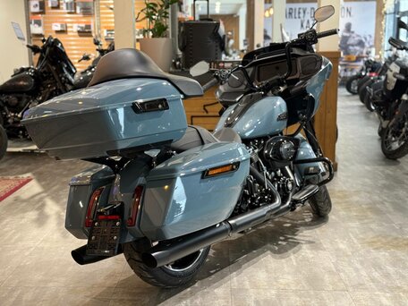 2024 Harley-Davidson Road Glide, голубой, 3950000 рублей, вид 5