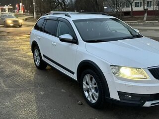 2015 Skoda Octavia Scout III (A7), белый, 1380000 рублей, вид 3