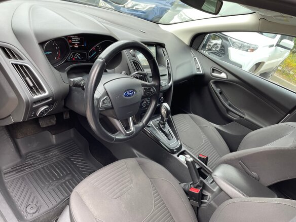 2018 Ford Focus III Рестайлинг, серебристый, 1150000 рублей - вид 10