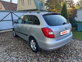 2013 Skoda Fabia II Рестайлинг, серебристый, 699000 рублей, вид 4