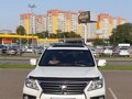 2013 Lexus LX 570 III Рестайлинг, белый, 6400000 рублей - вид 1