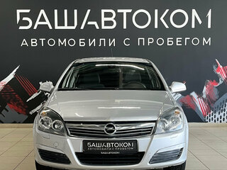 2013 Opel Astra H Рестайлинг, серебристый, 530000 рублей, вид 3
