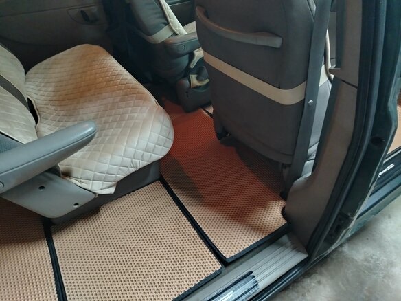2001 Dodge Caravan 3-speed IV, зелёный, 355000 рублей - вид 22