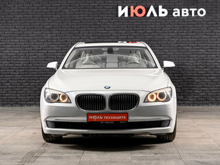 2011 BMW 7 серии 750i xDrive V (F01/F02/F04), белый, 1700000 рублей, вид 2