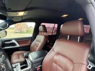 2018 Toyota Land Cruiser 200 Series Рестайлинг 2, чёрный, 6350000 рублей, вид 4
