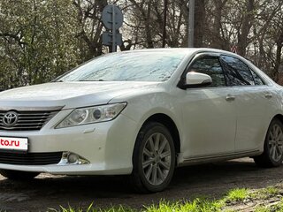 2014 Toyota Camry VII (XV50), белый, 1700000 рублей, вид 1