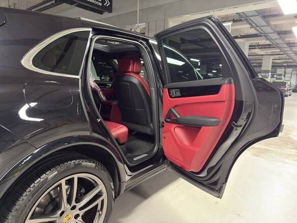 2023 Porsche Cayenne III, чёрный, 10430000 рублей - вид 9