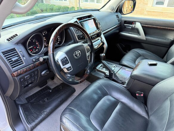 2014 Toyota Land Cruiser 200 Series Рестайлинг 1, серый, 3950000 рублей - вид 12