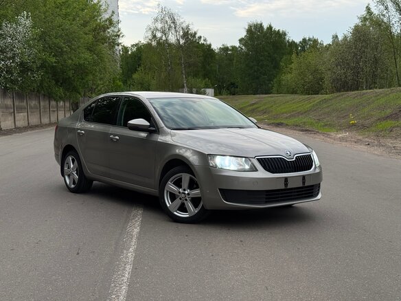 2015 Skoda Octavia III (A7), бежевый, 900000 рублей - вид 2
