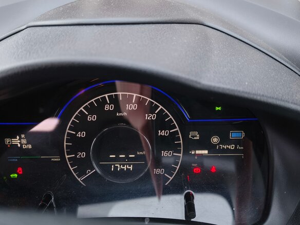 2018 Nissan Note e-Power II Рестайлинг, красный, 1130000 рублей - вид 10