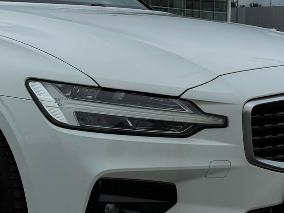 2018 Volvo V60 II, белый - вид 18