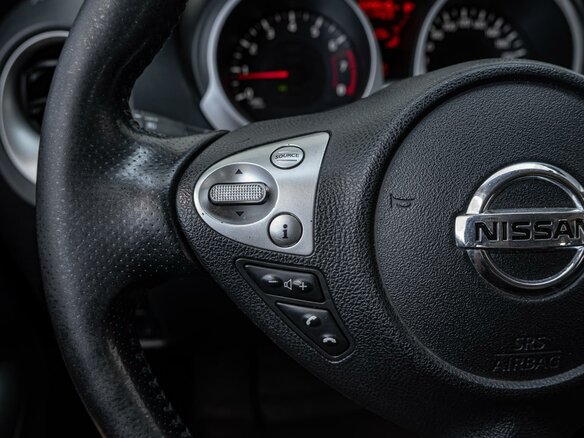 2013 Nissan Juke I, белый - вид 14