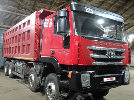 2001 IVECO-Hongyan 8x4 (CQ3406), красный, 3500000 рублей, вид 3
