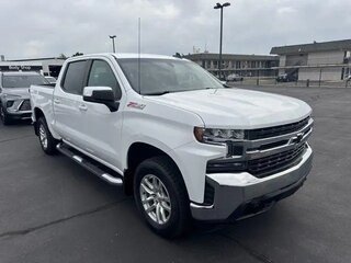 2022 Chevrolet Silverado Crew Cab 8-speed IV (T1XX), белый, 6890073 рублей, вид 1