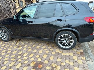 2019 BMW X5 30d IV (G05/G18), чёрный, 5599999 рублей, вид 4